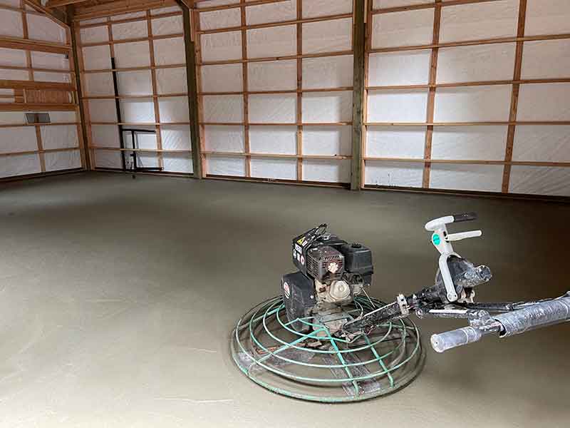 Finishing the floor Finishing the concrete floor
