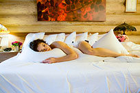 Body Pillow - Cascade Made 900 Goose Down - Medium 42oz cmpb900A